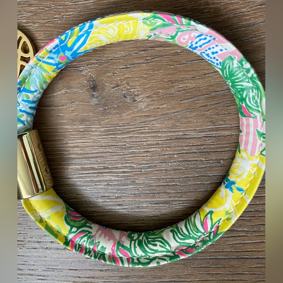 NWT Lilly Pulitzer Bracelet Style Keychain in Cheek to Cheek - Picture 3 of 5